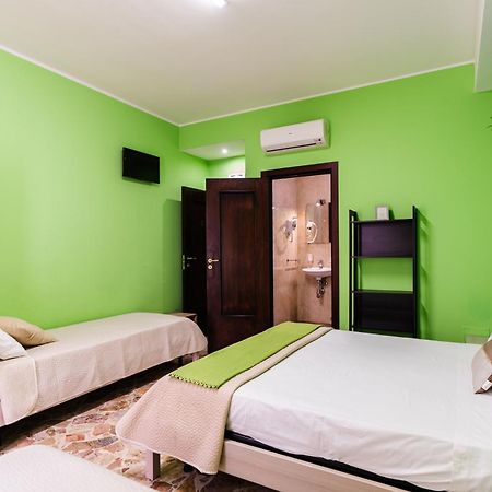 Santa Croce Rooms Barletta Exterior photo