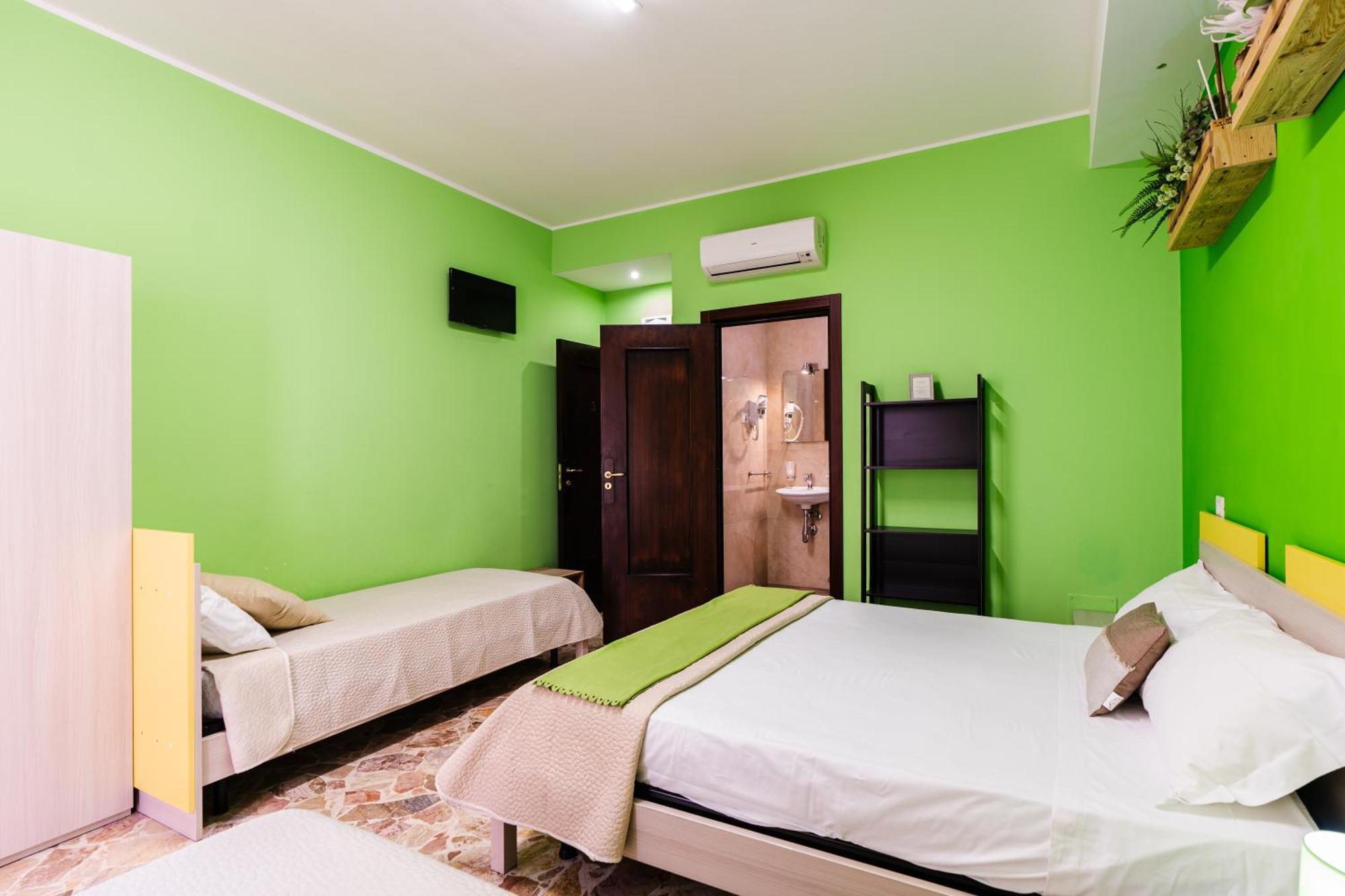 Santa Croce Rooms Barletta Exterior photo