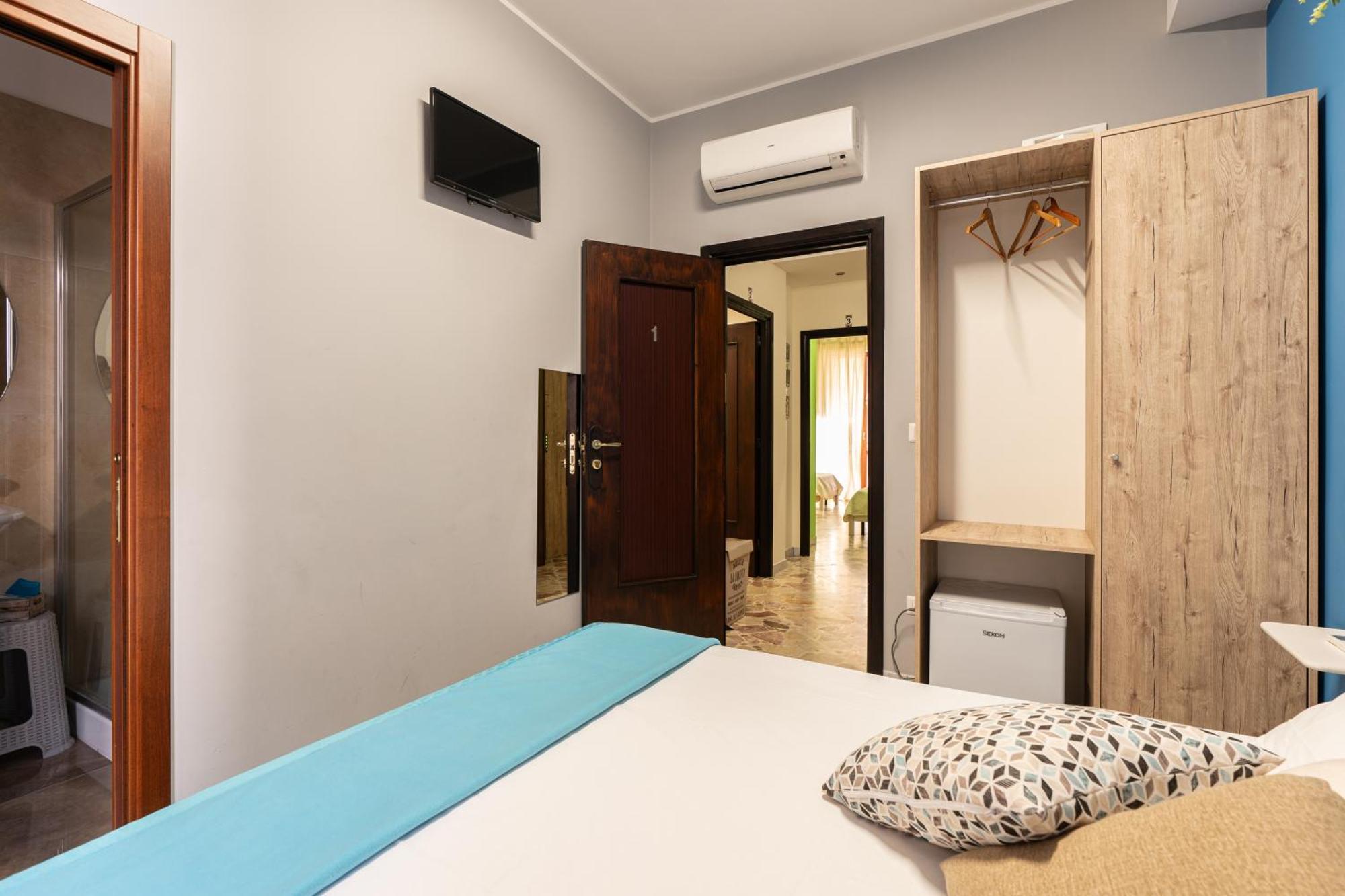 Santa Croce Rooms Barletta Exterior photo
